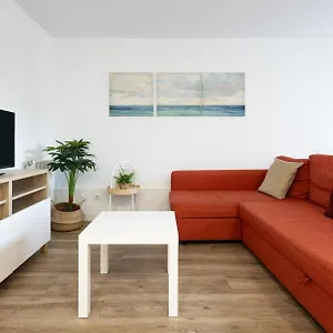 brand-new-modern-apartment-with-spacious-balcony.topbarcelonahotels.com/